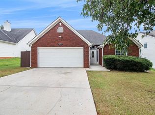 377 Jasmine Dr, Locust Grove, GA 30248