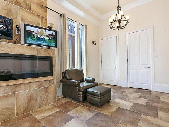4th image of 1818 Carondelet St #Id1269243p