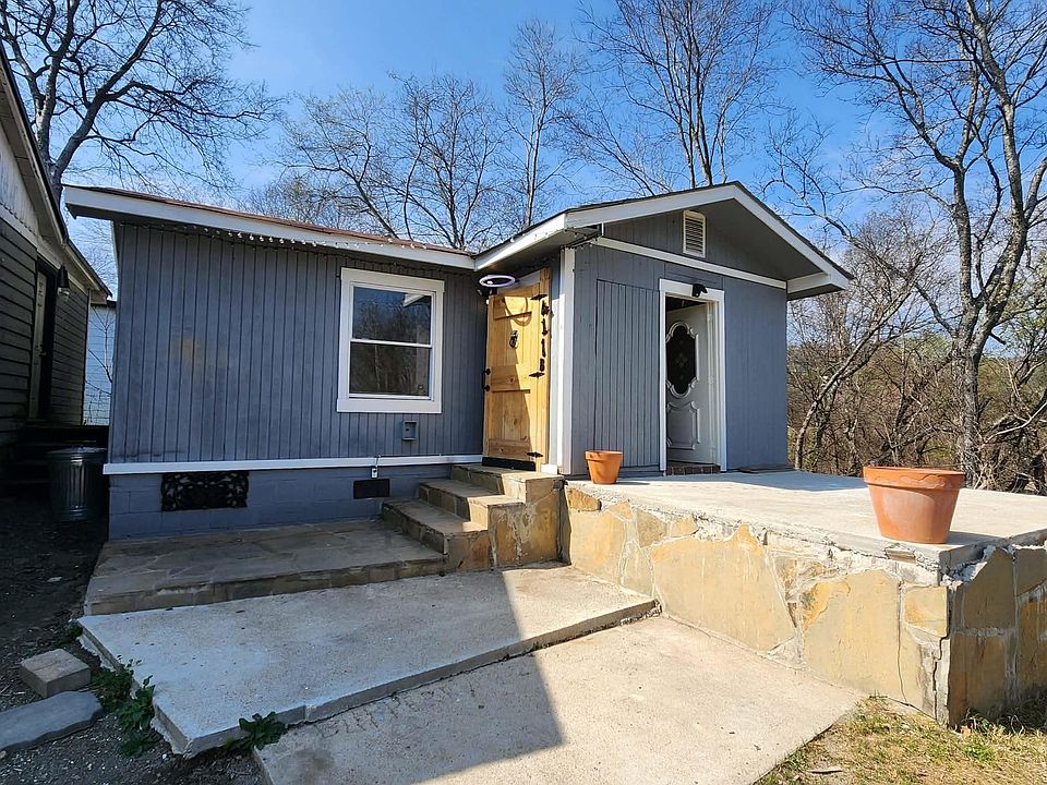 1st image of 417B Mississippi St