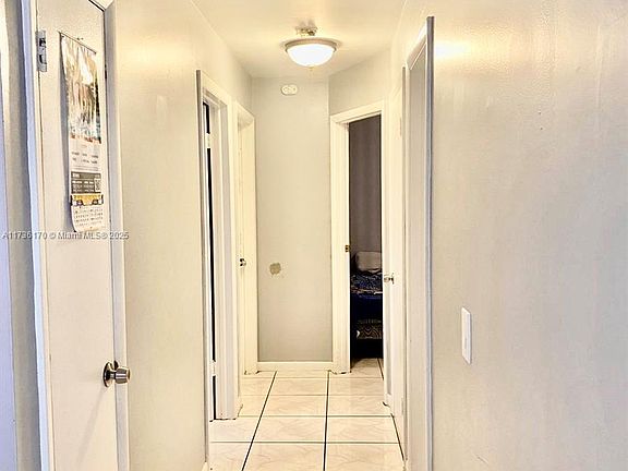 4th image of 4850 Tortuga Dr