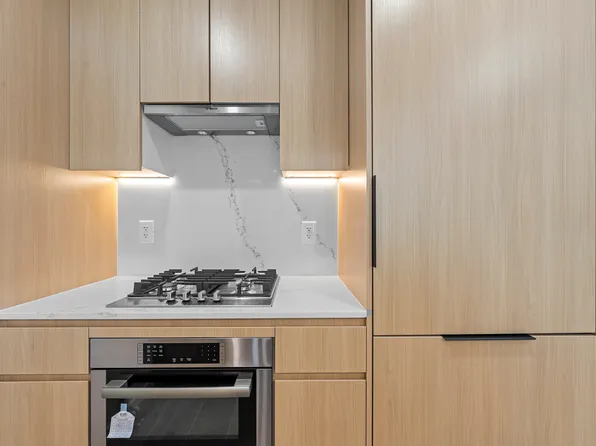 366 Harman Street image 22 of 54