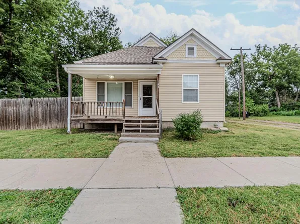 148 N 12th St, Salina, KS 67401