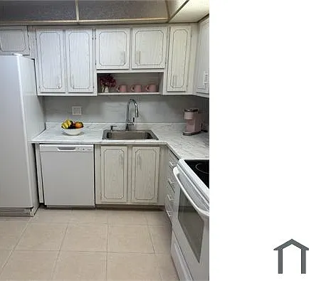 1100 Saint Charles Pl — Photo 3