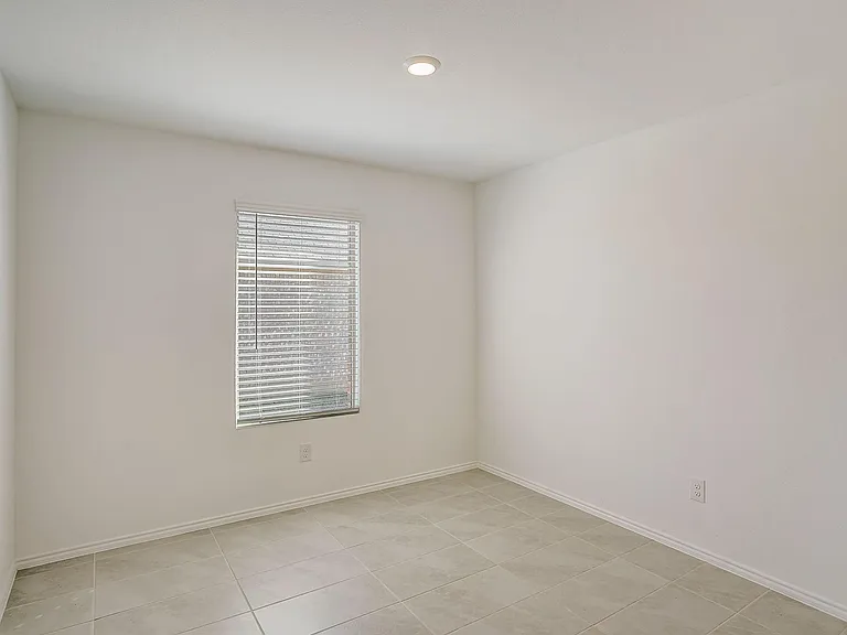 2817 Watchpoint Rd — Photo 40