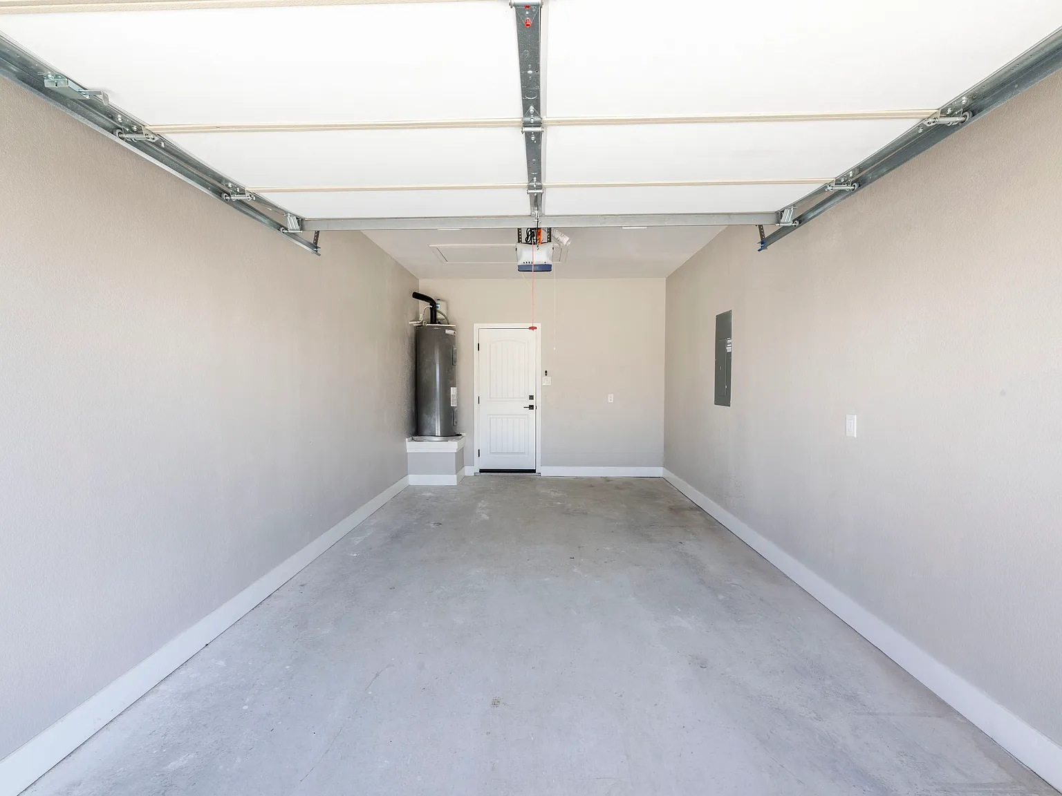3 bed, 1240 sqft, $1,700 — Photo 2