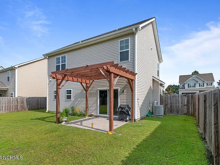 209 Admiral Ct — Photo 20