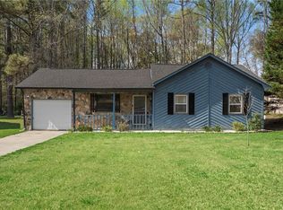 5385 Garvey Dr, Fairburn, GA 30213