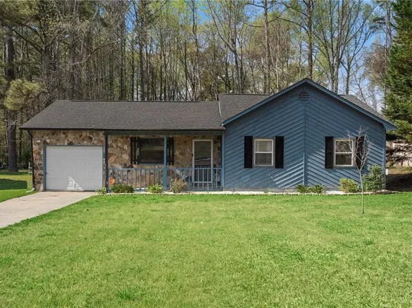 5385 Garvey Dr, Fairburn, GA 30213