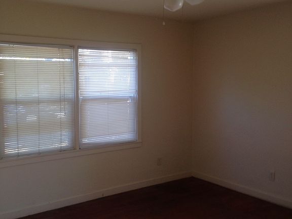 4th image of 3600 20th Ave