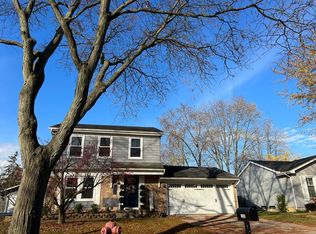 1200 Heritage Dr, Canton, MI 48188