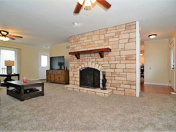 5th image of 13818 Browning Rd