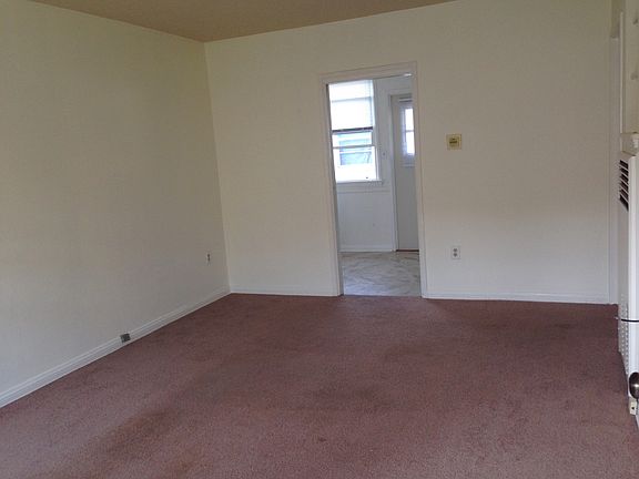 4th image of 2009 Cabrillo Ave APT B