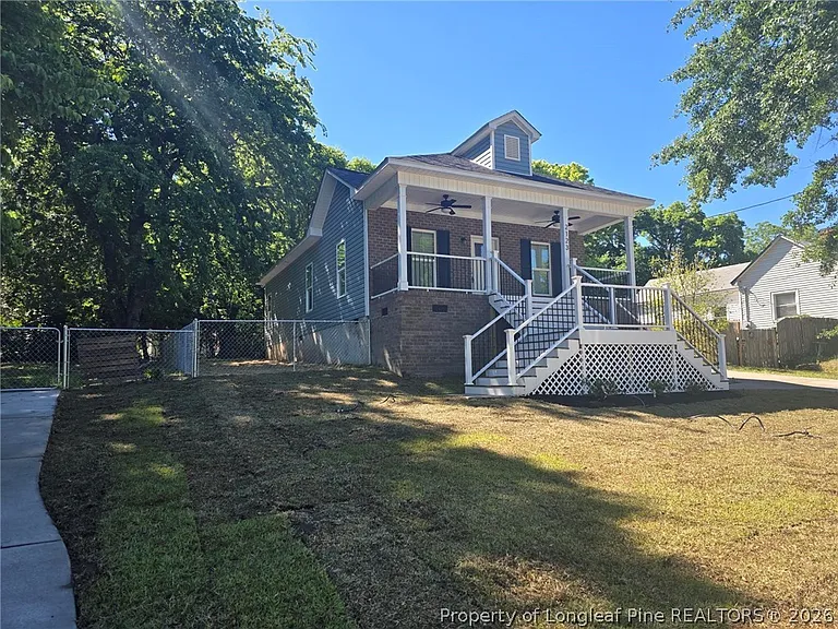 2123 Burnett Ave — Photo 3