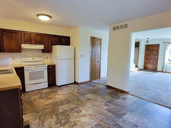 2nd image of 3304 Northwestern Ave APT B