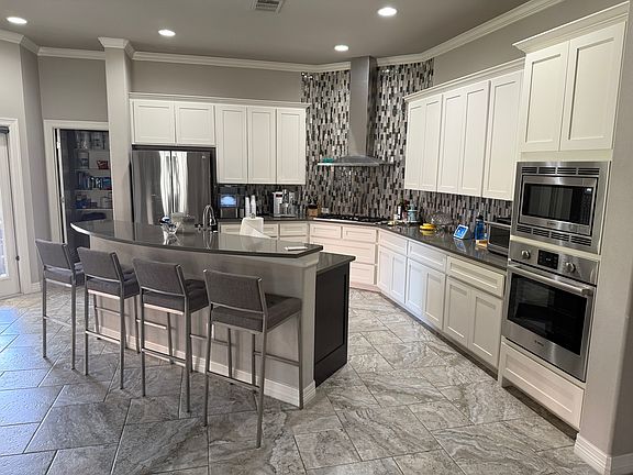 2nd image of 4415 Eton Pl