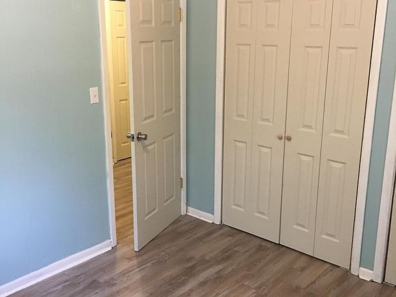 /Users/PaigeCarter/Downloads/Photos-13Bedroom 4