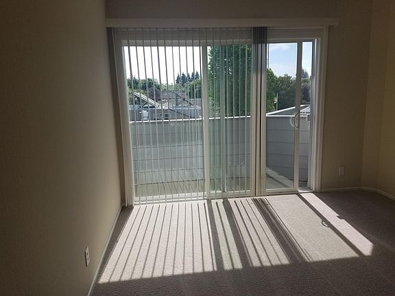 5th image of 19 Coleman Pl APT 27