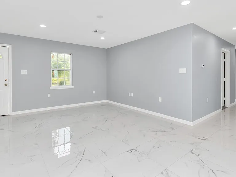 2826 W FM 1462 — Photo 13