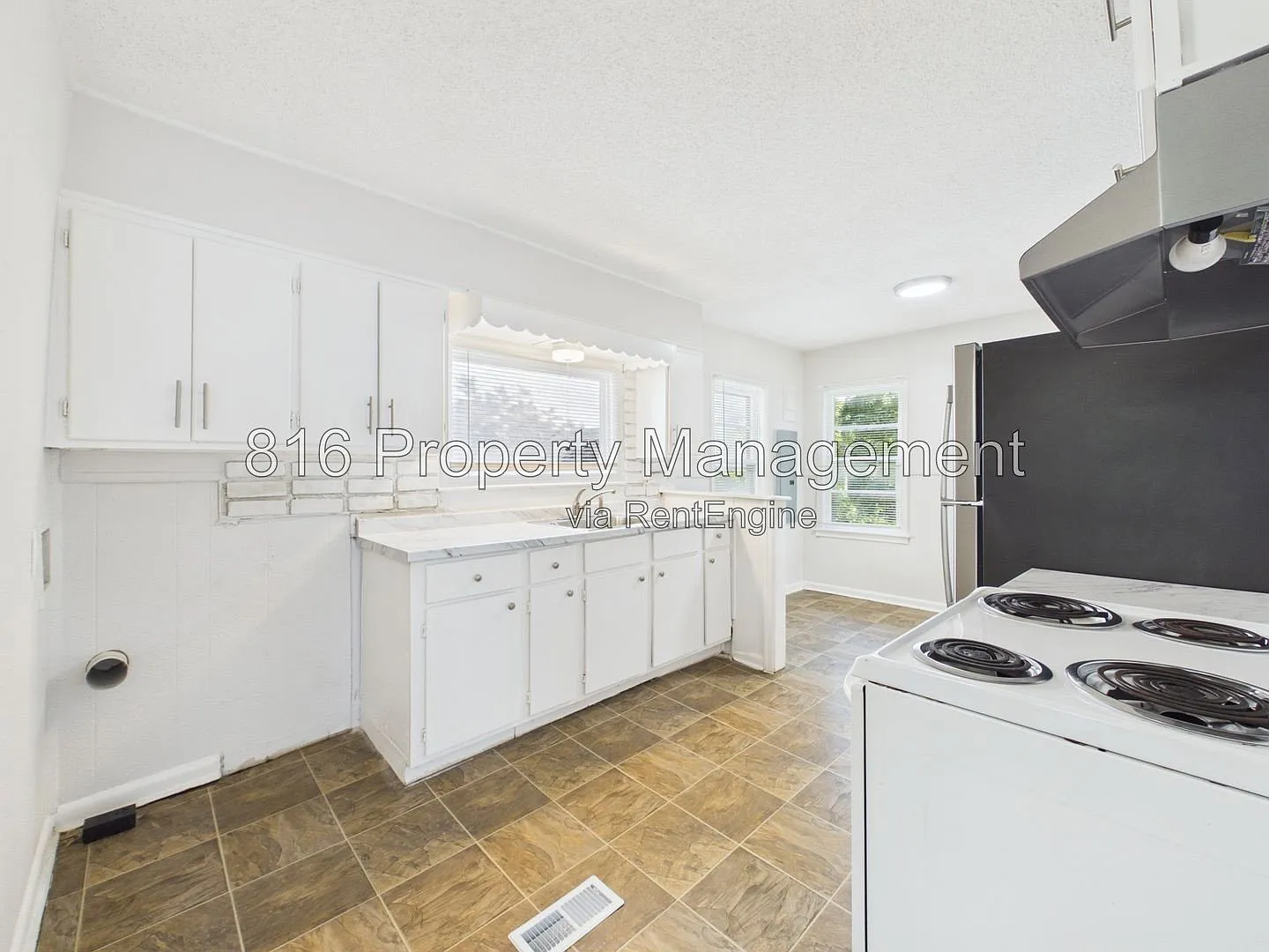 2 bed, 1.0 bath, $1,095 — Photo 4