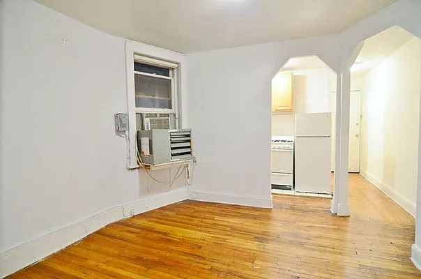 Rented by Park Property Advisors | media 11