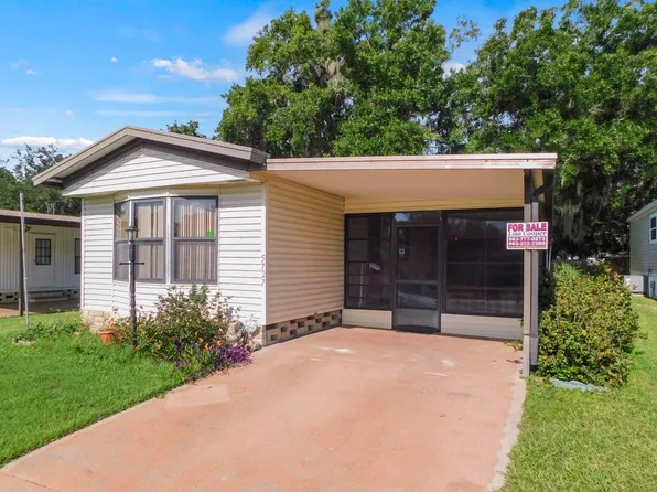 5727 Windtree Dr, Zephyrhills, FL 33541