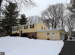 12125 Gearhart Rd, Greencastle, PA 17225