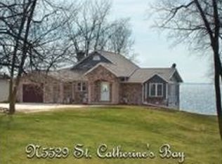 N5529 Saint Catherines Bay Rd, Hilbert, WI 54129