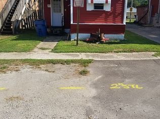 105 W Market St, Tampico, IL 61283