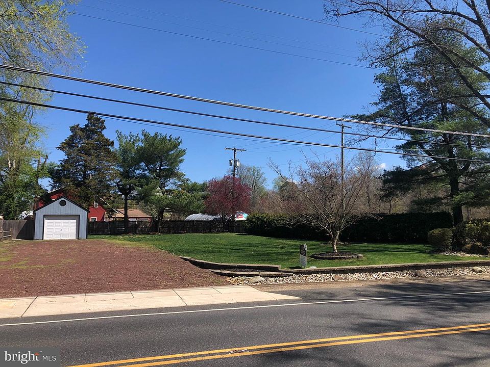 1st image of 136 New Freedom Rd #A