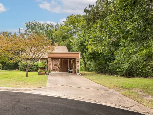 2849 Oakside Dr, Bryan, TX 77802