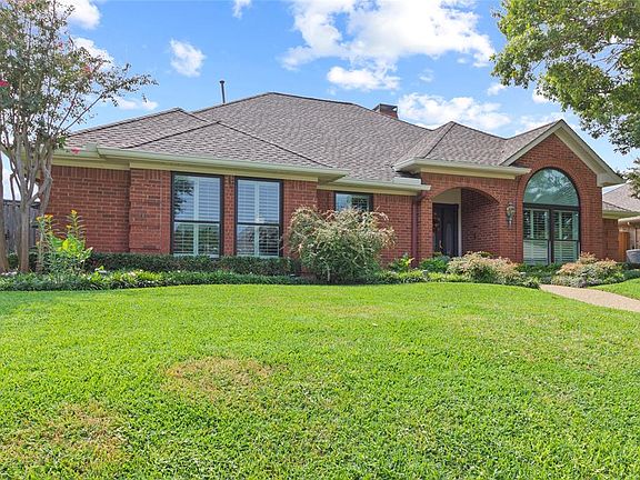 2nd image of 1416 Tawakoni Ln