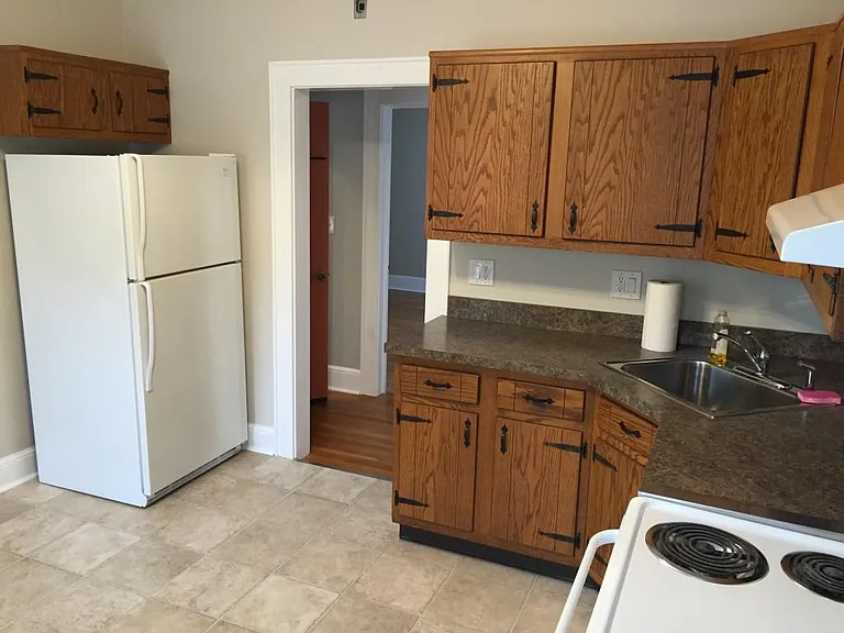 Kitchen (2)