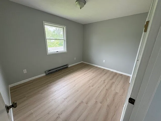 198 E King Rd — Photo 17