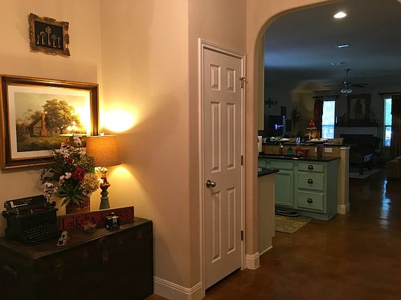 5th image of 1061 Twin Estates Dr