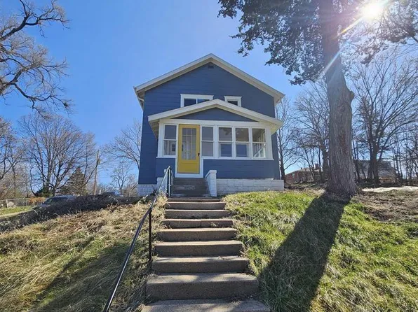 3215 N 55th St, Omaha, NE 68104