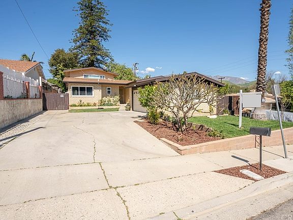 2nd image of 1011 Harvey Dr