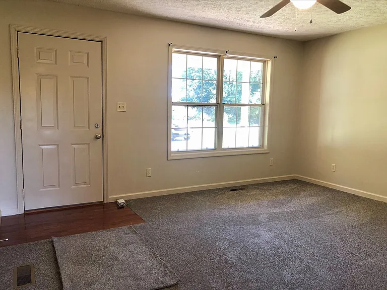 5869 Julien Rd — Photo 3