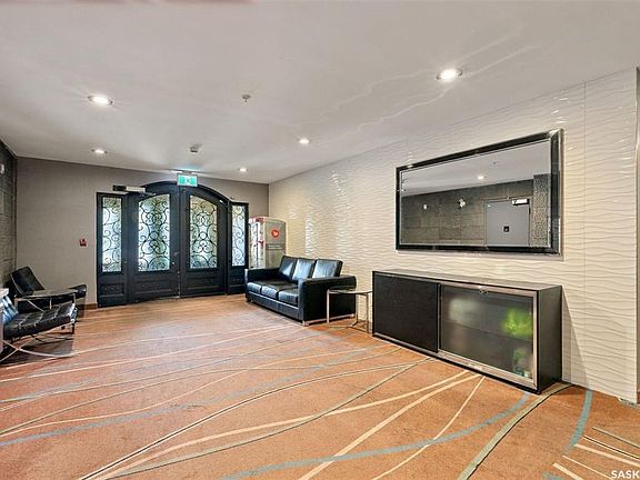 4th image of UNIT 308-120 Phelps WAY