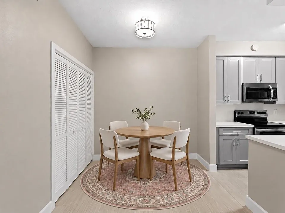 2300 Augusta Dr #37