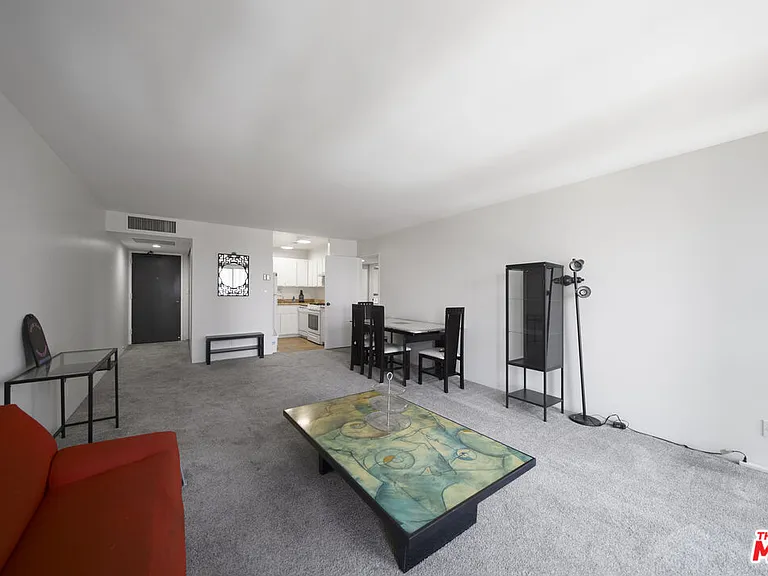 800 W 1st St #1807 — Photo 10