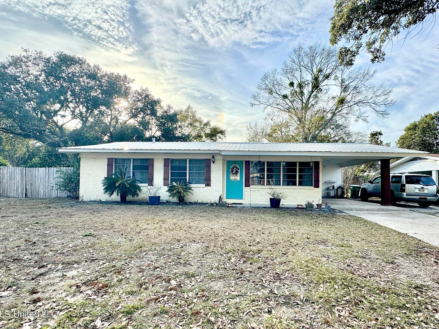 319 Spratley Ave, Biloxi, MS 39531 | Zillow