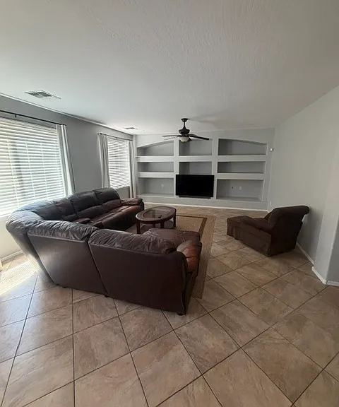 7009 S 57th Ave #2 — Photo 6