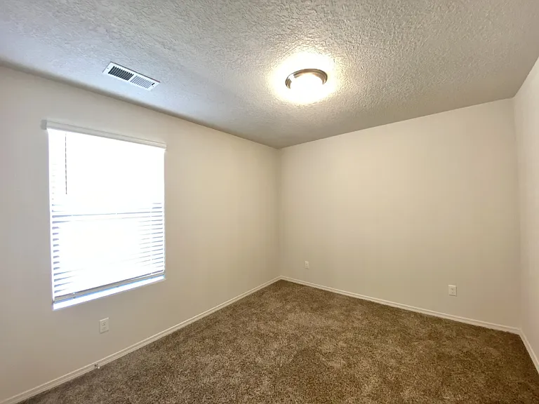 5845 Union Dr NE — Photo 17