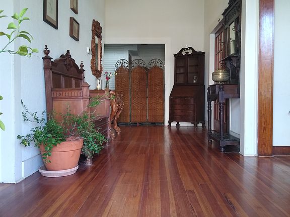 Large entry way
