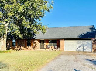 304 Red Rock Rd, Tuttle, OK 73089