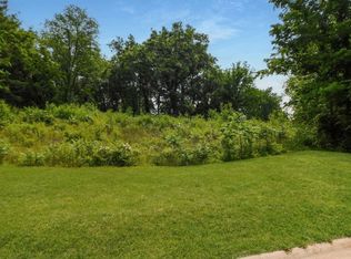 13251 Promontory Trl, Roscoe, IL 61073