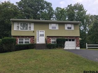 14 Prescott St, Albany, NY 12205