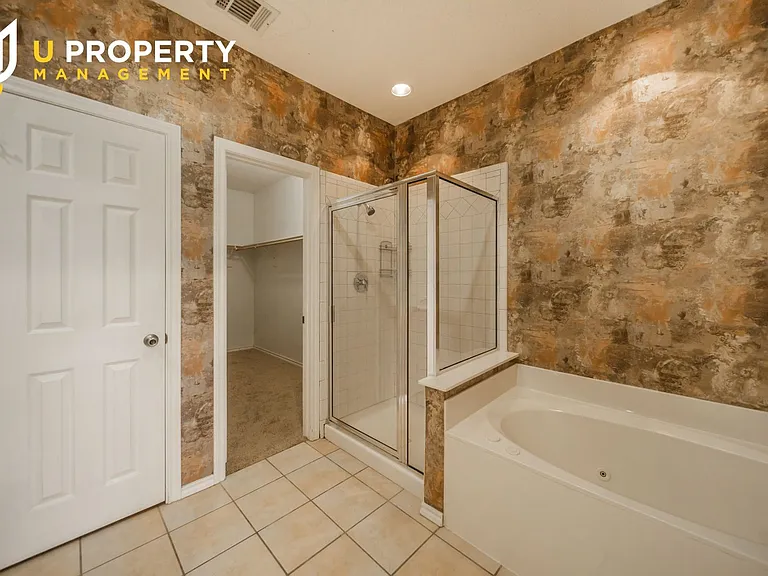 3325 Devonshire Dr — Photo 21