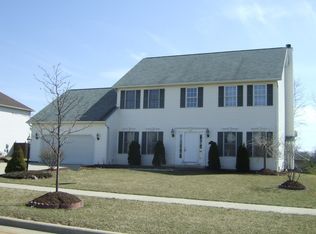 13595 Burlwood Dr, Strongsville, OH 44136