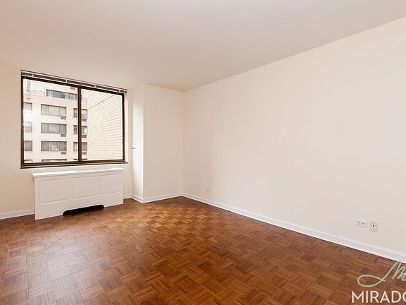 3rd image of 245 E 44th St APT 5C